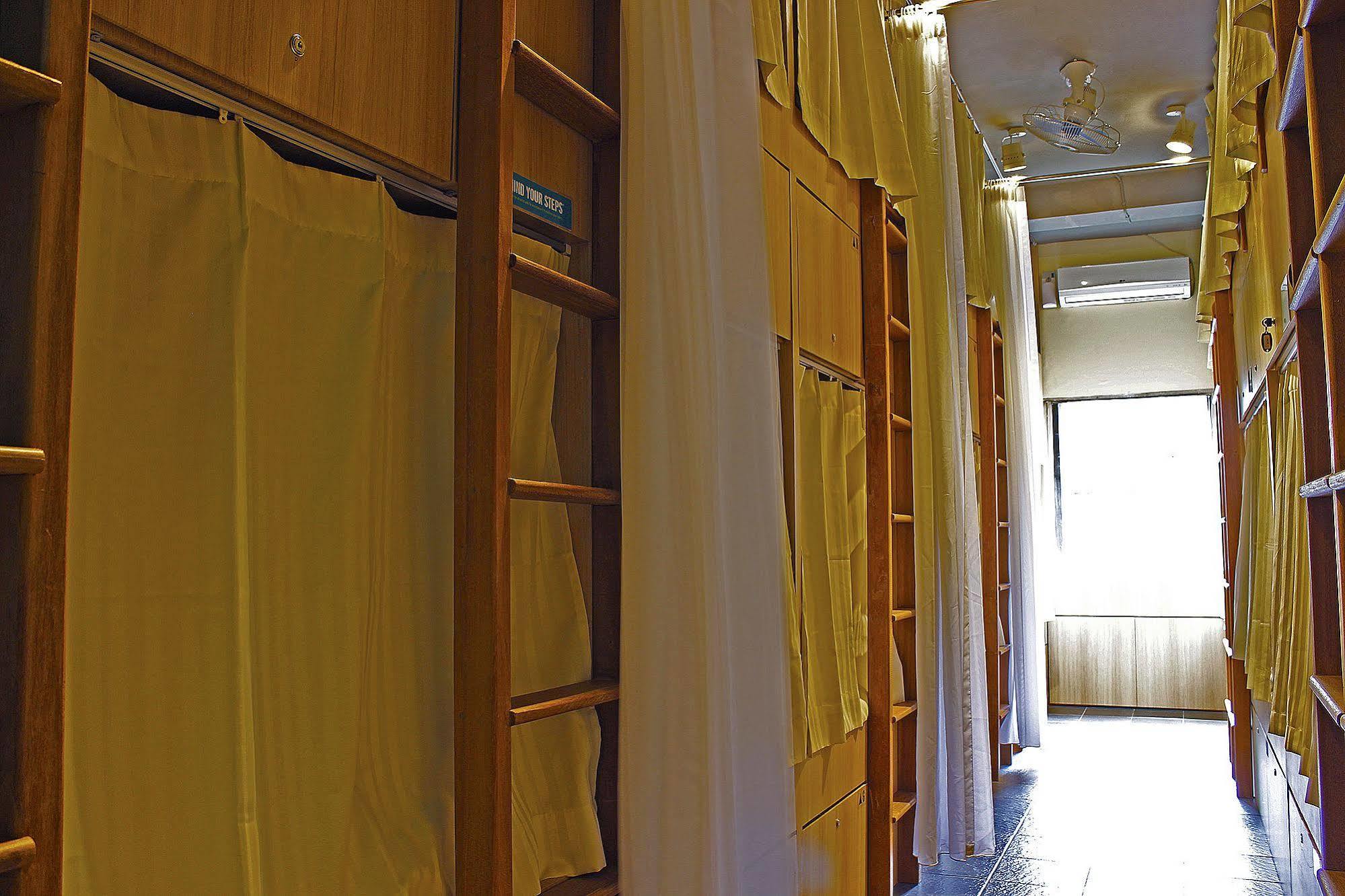 Teduh Hostel Kota Tua Jakarta Ngoại thất bức ảnh