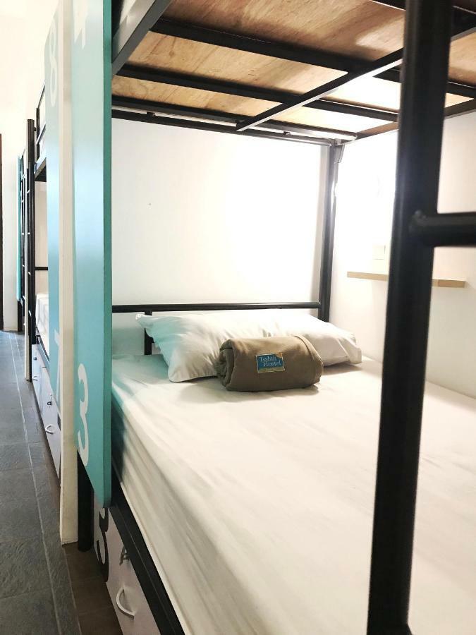 Teduh Hostel Kota Tua Jakarta Ngoại thất bức ảnh